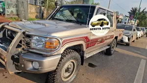 Toyota Land Cruiser 2017 Silver