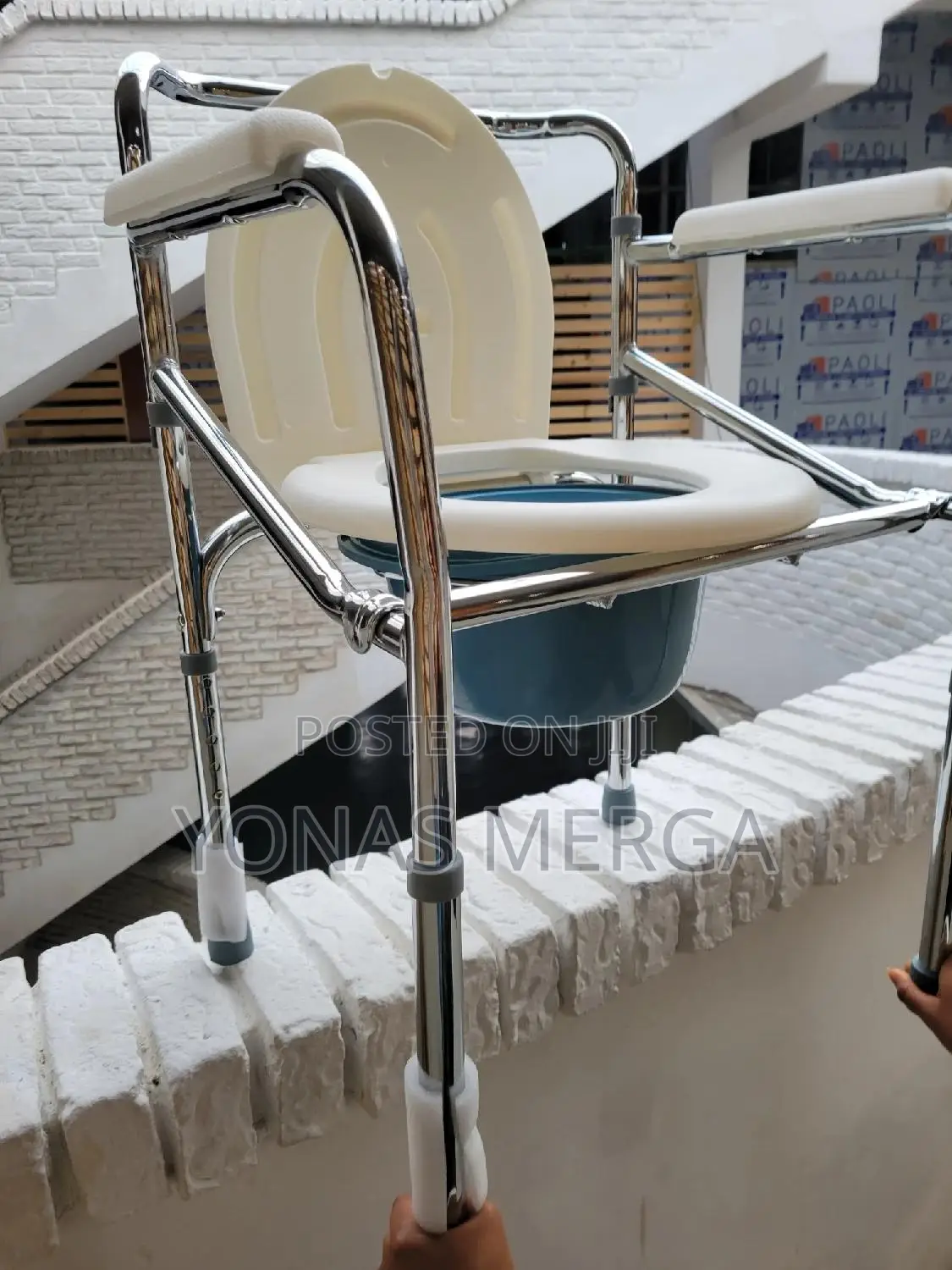 Commode Toilet蟒፴purpose:Serves as a Portable Toilet፱甜easy Safe Access