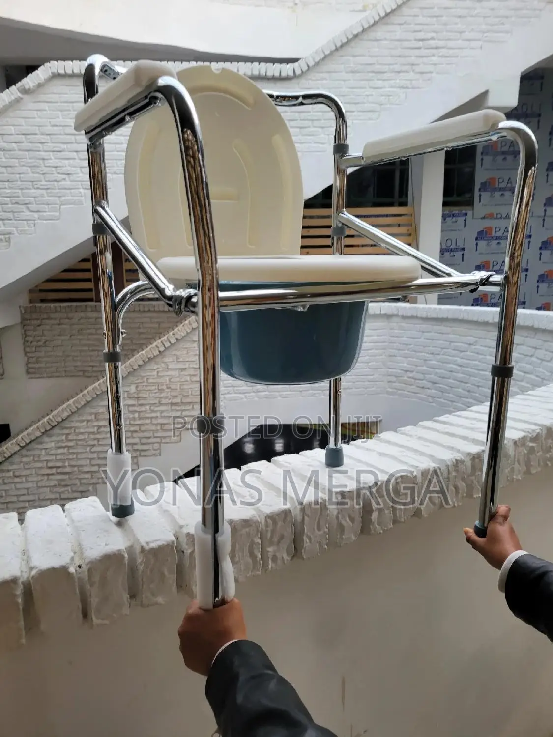 Standard Bathroomت羇features:Most Commode Chairs屣0toilet Chair官頫commode