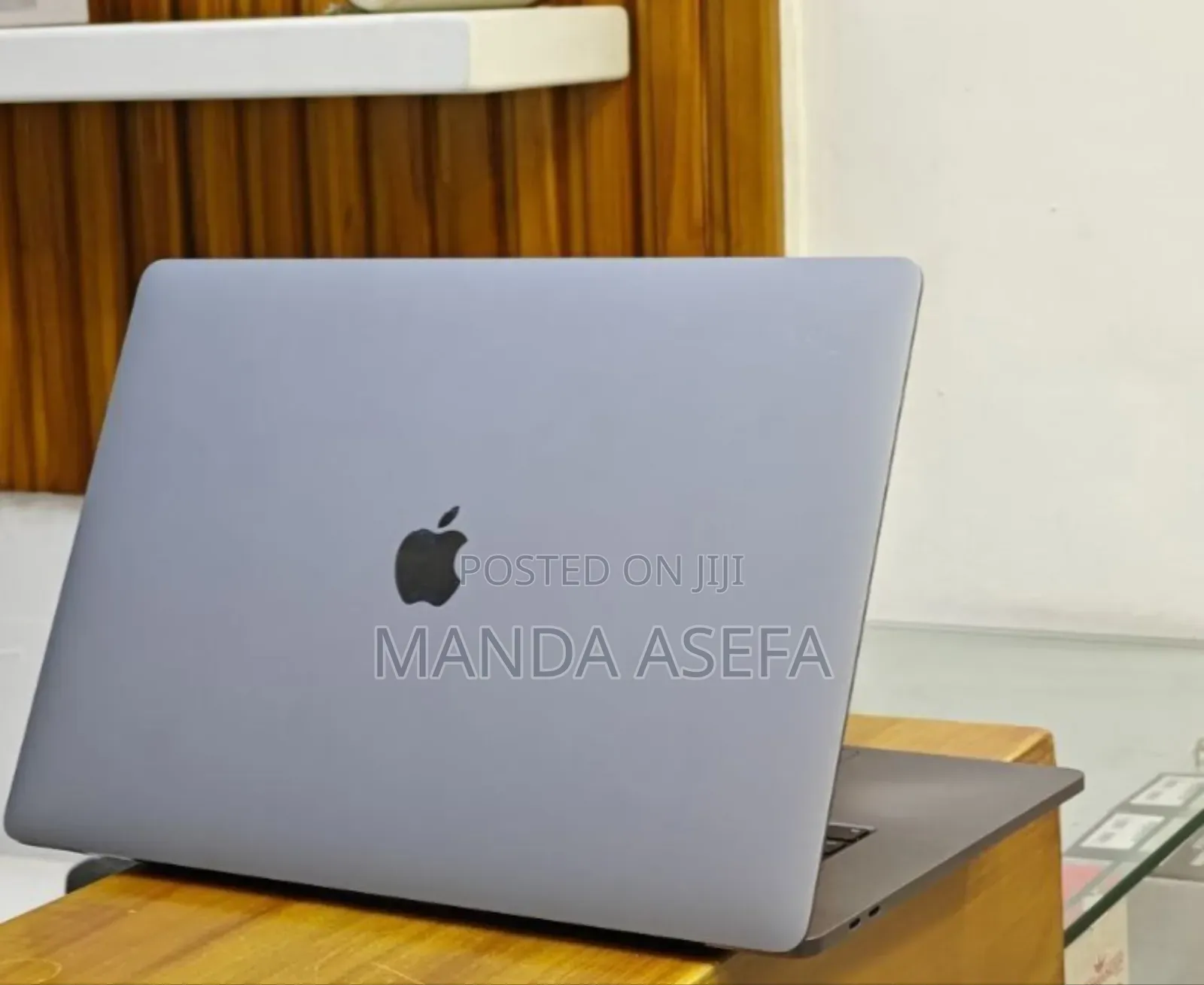 New Laptop Apple MacBook Pro 2019 32GB Intel Core I9 SSD 512GB