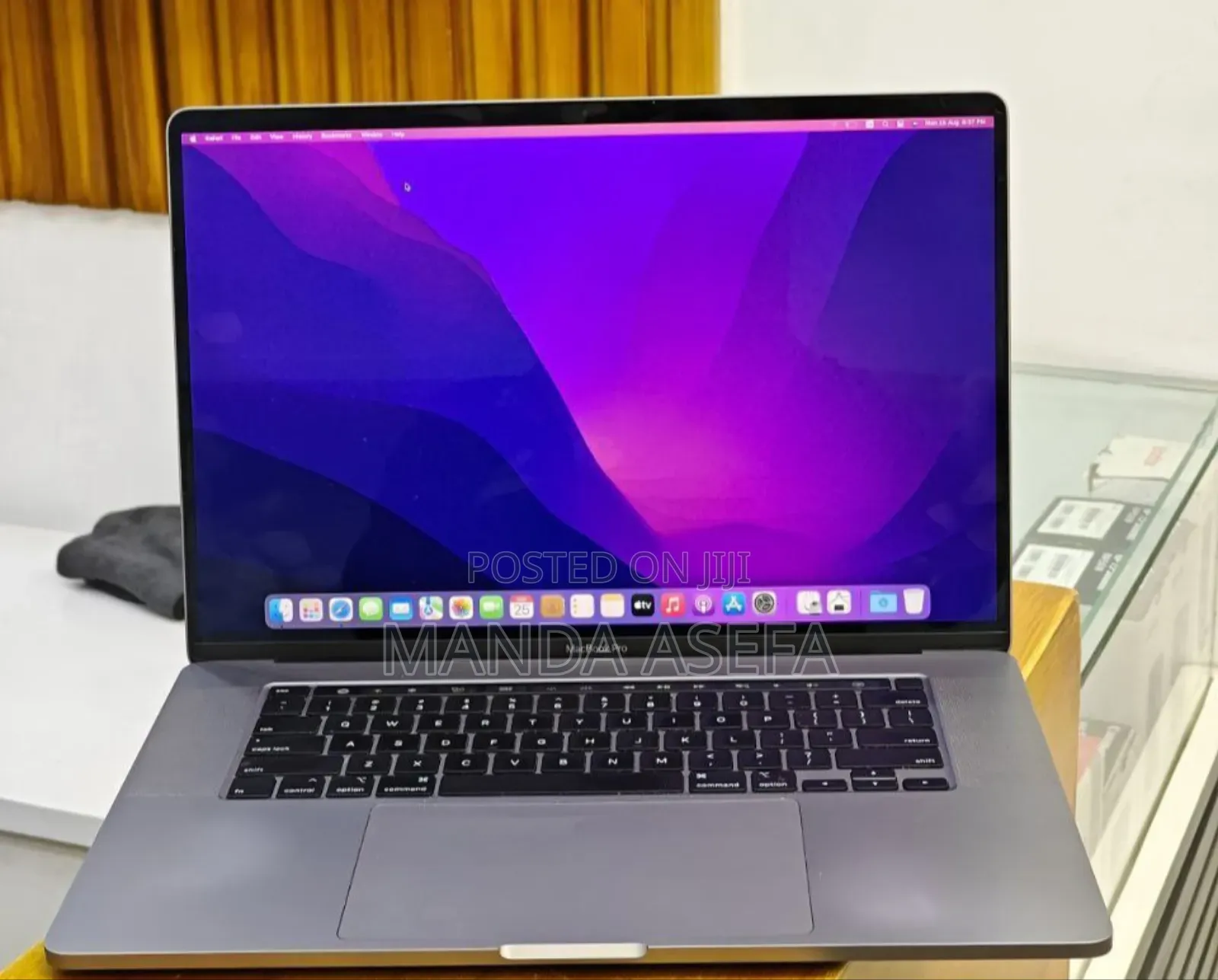 New Laptop Apple MacBook Pro 2019 32GB Intel Core I9 SSD 512GB