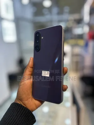 Photo - New Samsung Galaxy M16 128 GB Blue