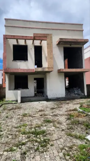 5bdrm House in Ccd Real State, Oromia-Finfinne for sale