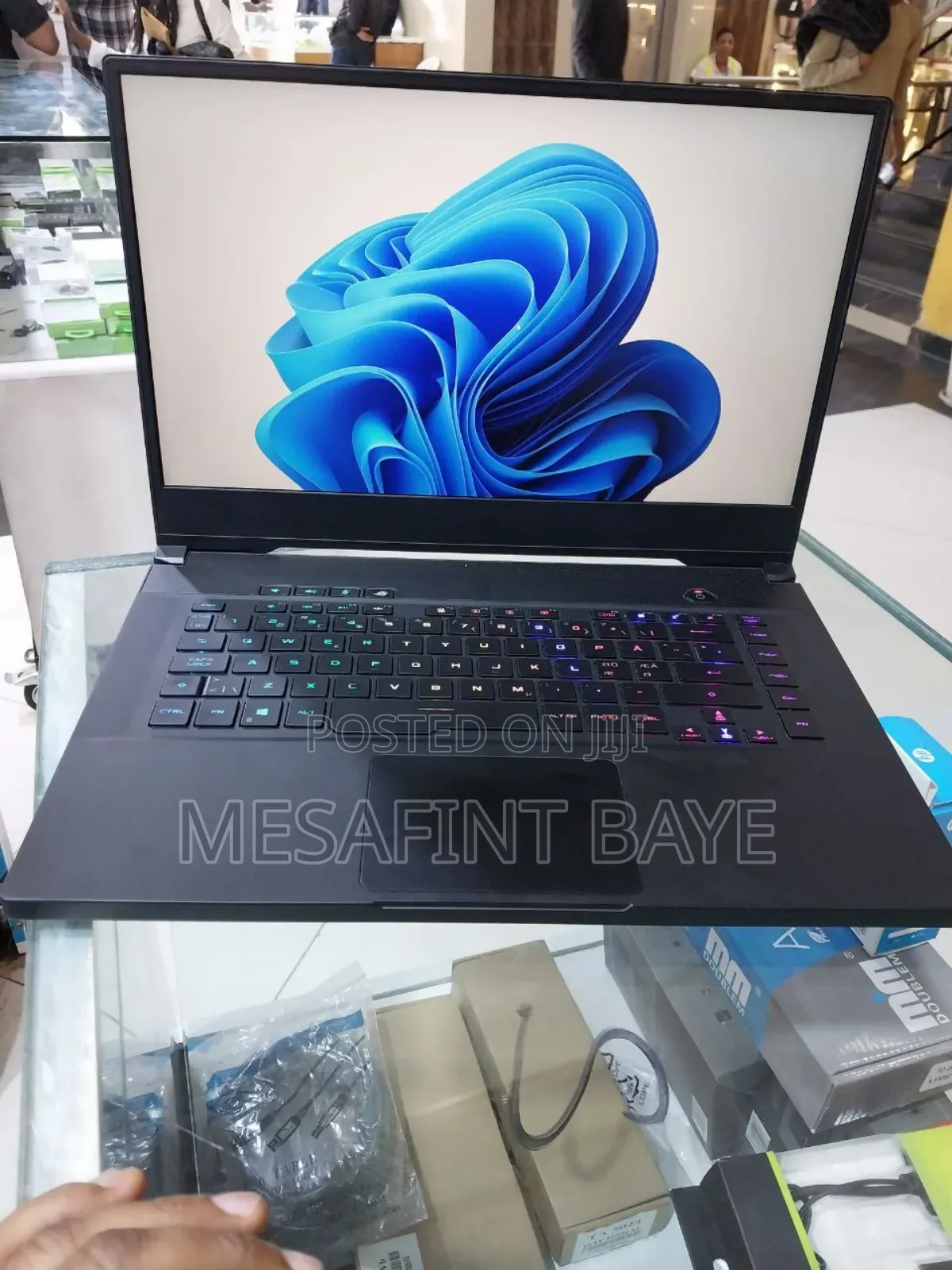 New Laptop Asus ROG Zephyrus G15 32GB AMD Ryzen 7 SSD 1T