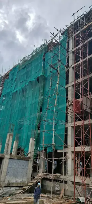 3bdrm Apartment in 📍 አያት Et-Villlage 🛬, Yeka for sale