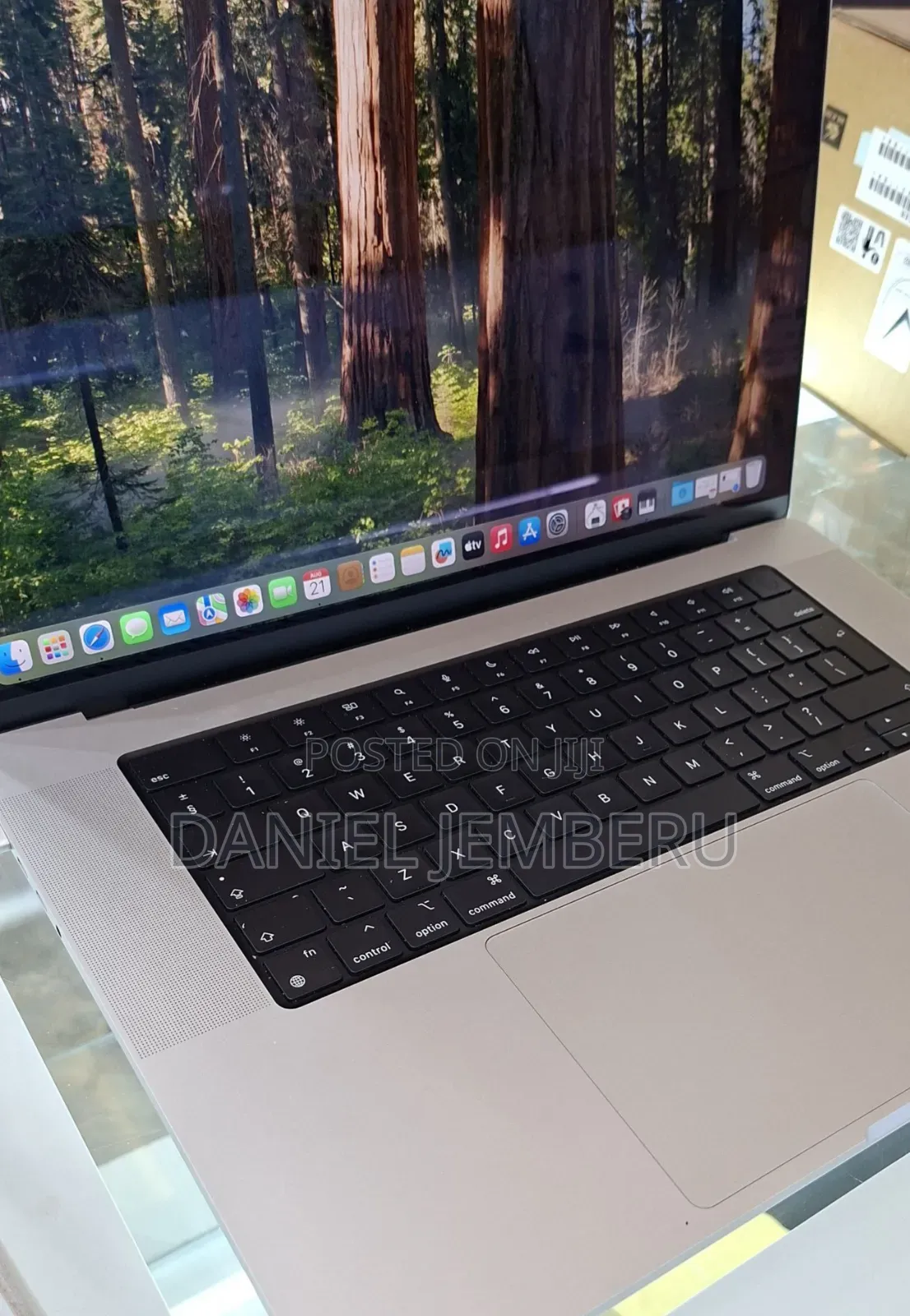 New Laptop Apple MacBook Pro M1 16GB Apple M1 Pro SSD 1T