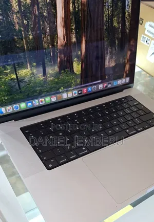 New Laptop Apple MacBook Pro M1 16GB Apple M1 Pro SSD 1T
