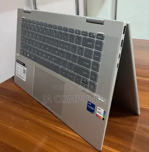 New Laptop HP Envy X360 8GB Intel Core I5 SSD 512GB