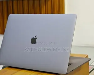 New Laptop Apple MacBook Pro 2019 32GB Intel Core I9 SSD 512GB