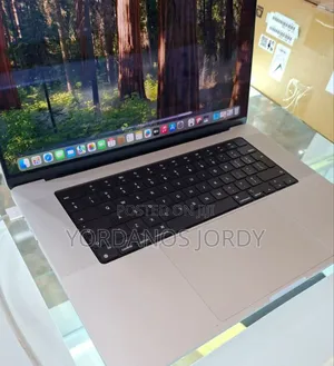Photo - New Laptop Apple MacBook Pro M1 16GB Apple M1 Pro SSD 1T