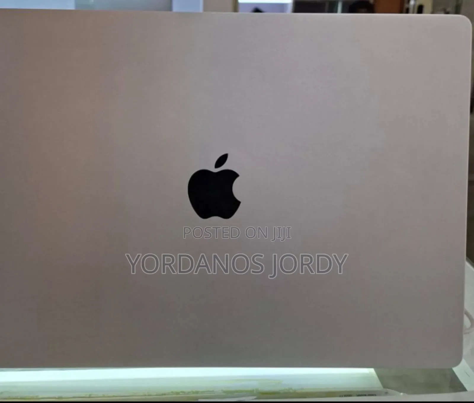 New Laptop Apple MacBook Pro M1 16GB Apple M1 Pro SSD 1T