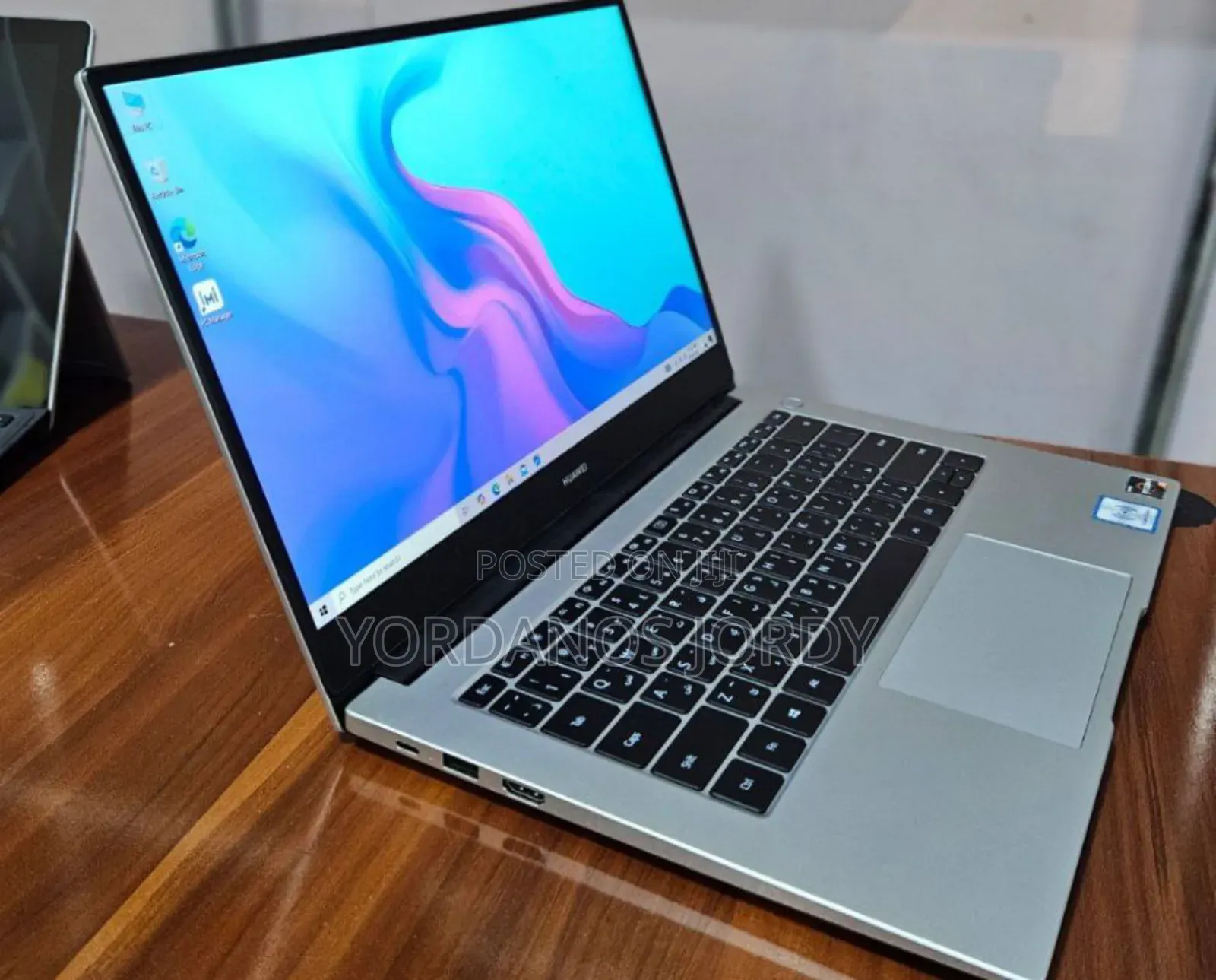 New Laptop Huawei Matebook D 15 8GB Intel Core I5 SSD 512GB