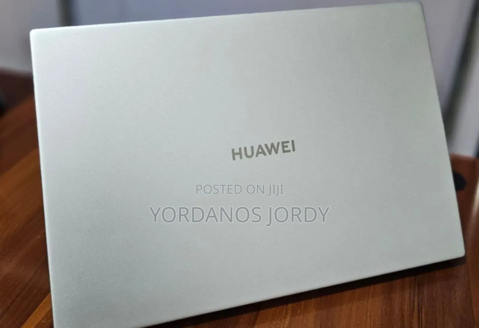 New Laptop Huawei Matebook D 15 8GB Intel Core I5 SSD 512GB