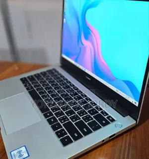 New Laptop Huawei Matebook D 15 8GB Intel Core I5 SSD 512GB
