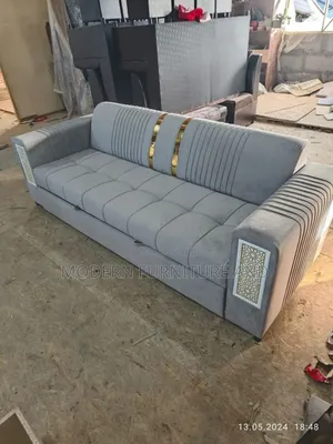 Luxurious Sofa-Perfect for Any Living Room