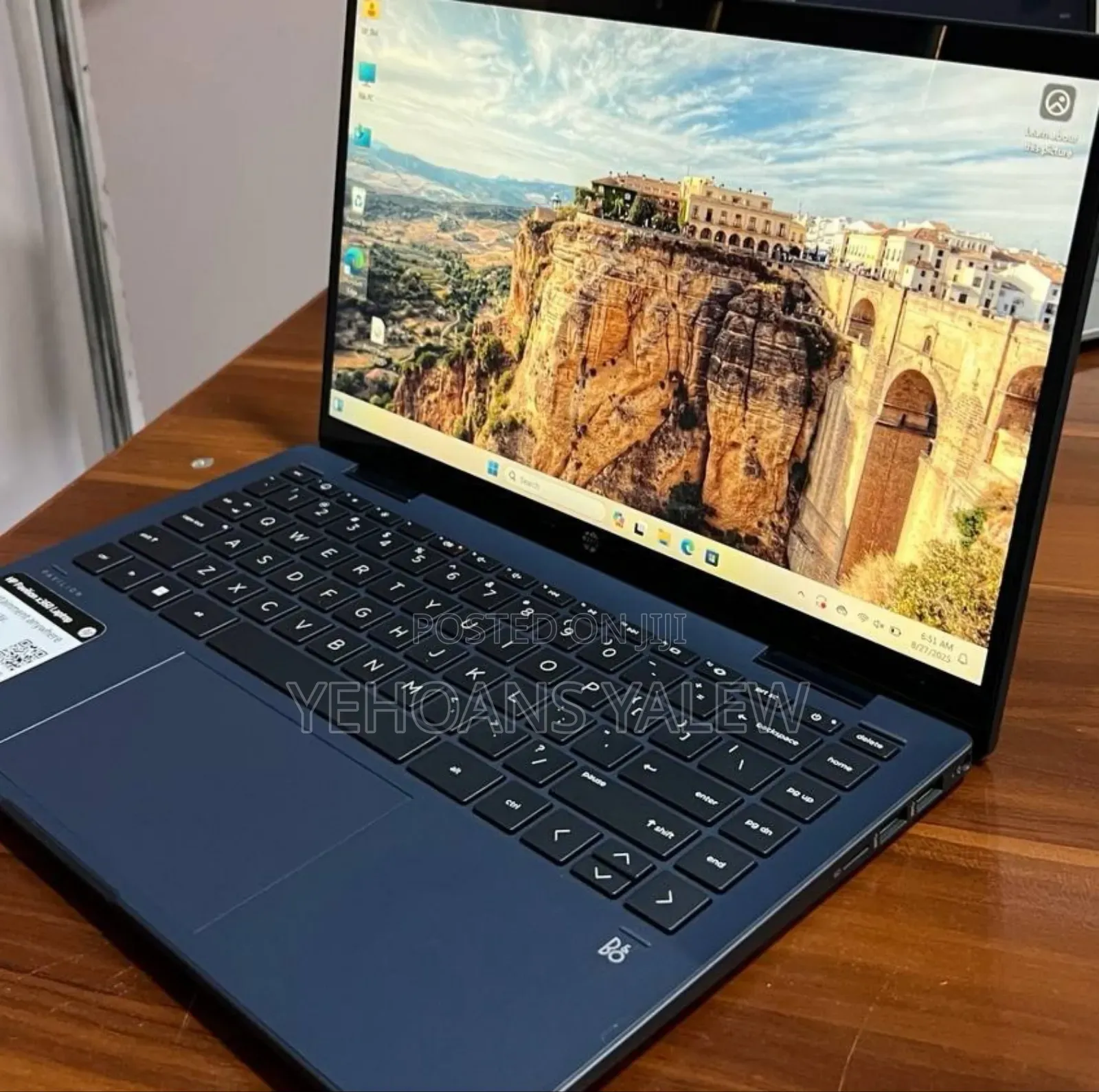 New Laptop HP Pavilion X360 8GB Intel Core I3 SSD 256GB