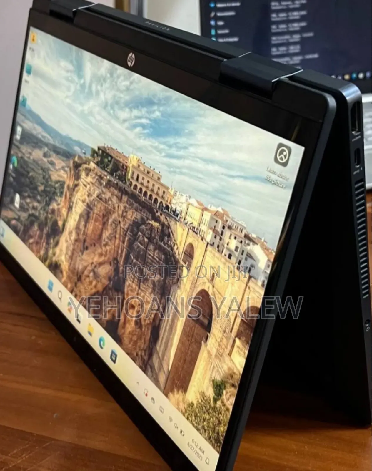 New Laptop HP Pavilion X360 8GB Intel Core I3 SSD 256GB