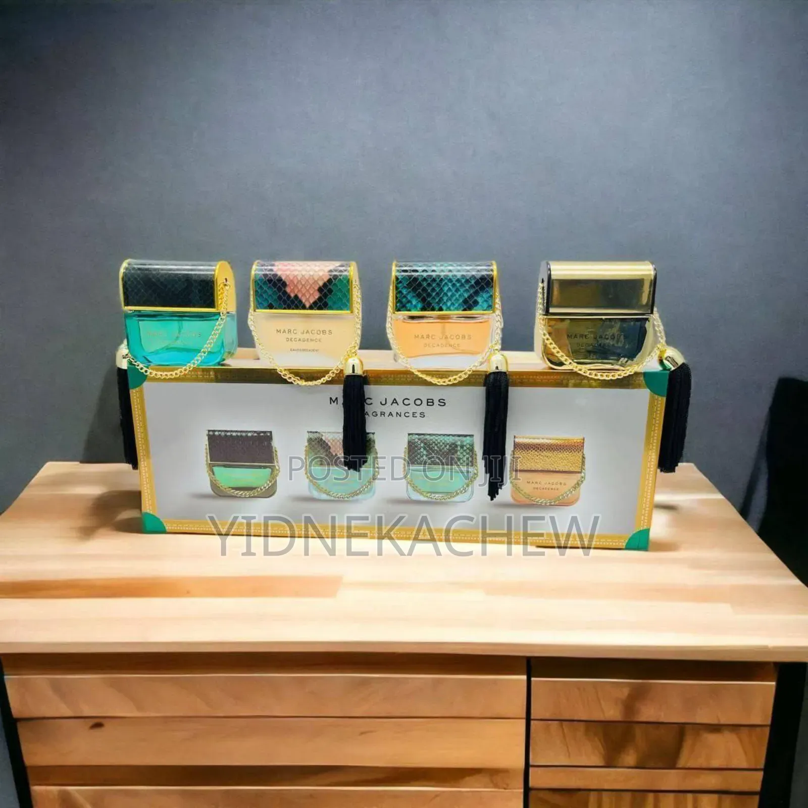 Mark Jacob Newest Perfume Gift Combo 4 In1 Set