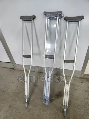 Photo - Axillary Bilateral Crutches㠭米axillary Crutches布丁crutches懲治crutches New