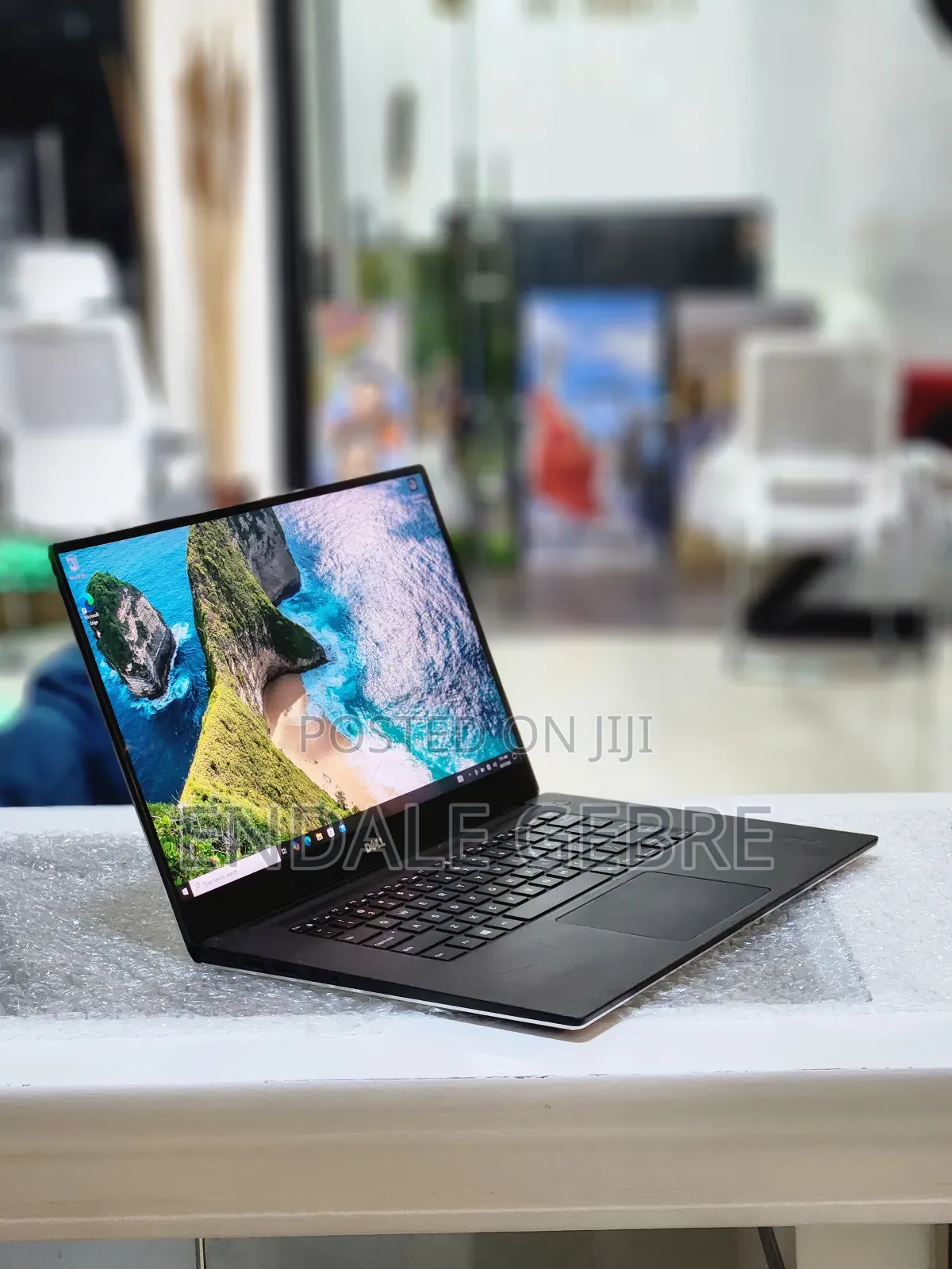 New Laptop Dell XPS 15 16GB Intel Core I7 SSD 512GB