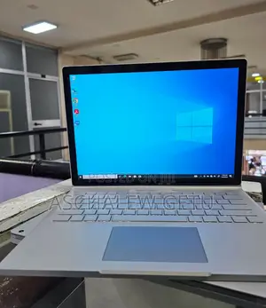 Photo - New Laptop Microsoft Surface 16GB Intel Core I7 SSD 256GB