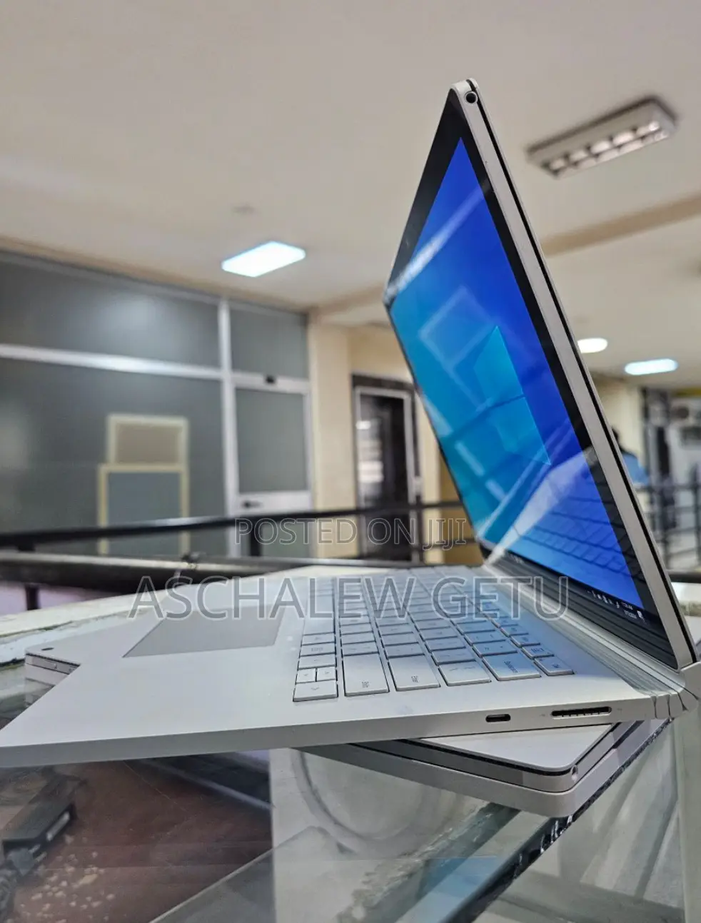 New Laptop Microsoft Surface 16GB Intel Core I7 SSD 256GB