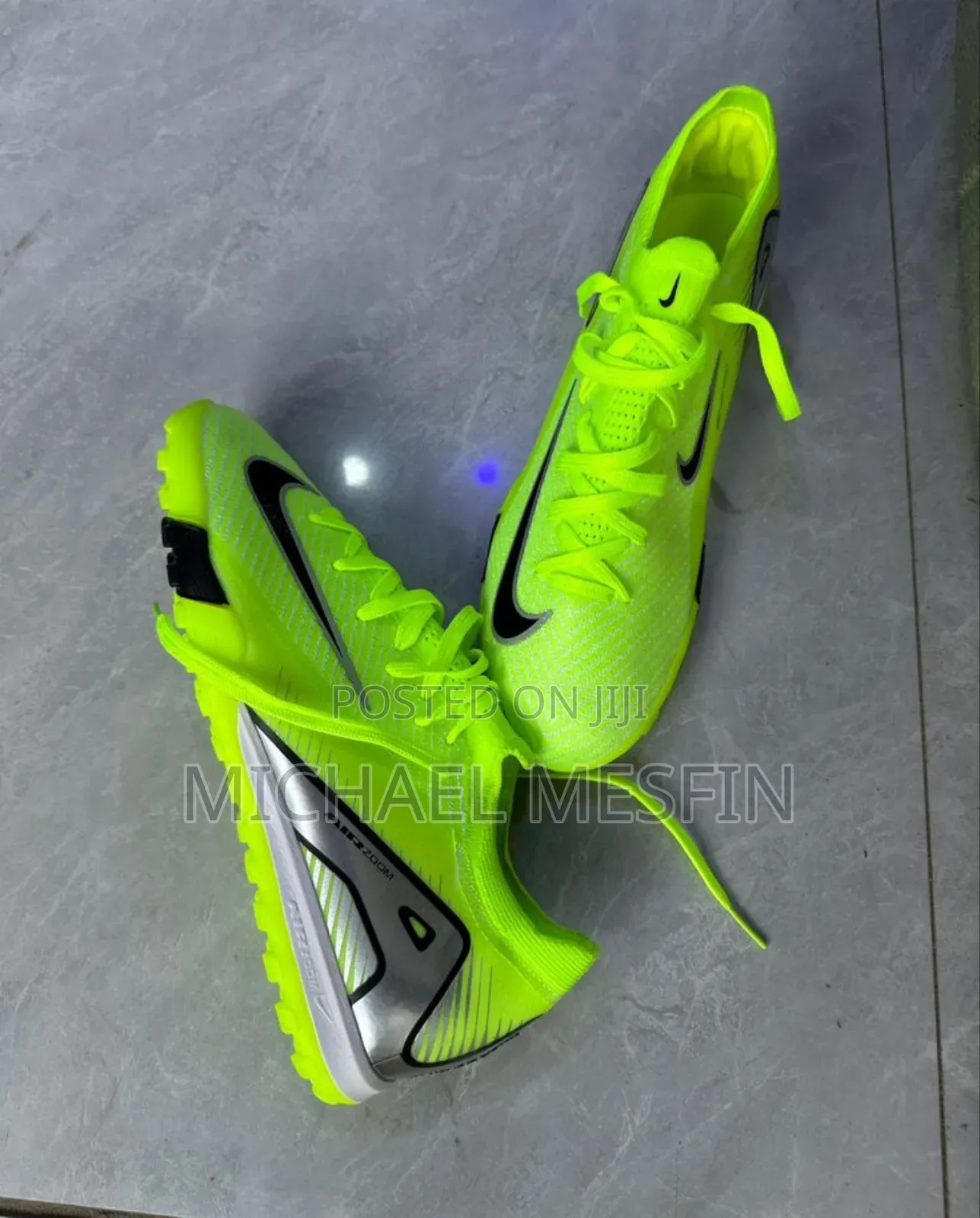 Air Zoom Sports Shoes