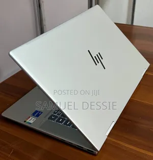 New Laptop HP Envy X360 8GB Intel Core I5 SSD 512GB