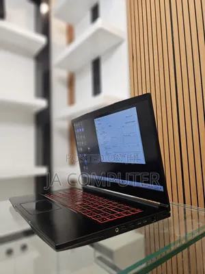 New Laptop MSI GF63 16GB Intel Core I7 SSD 1T