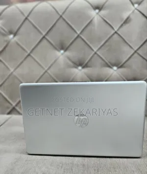 New Laptop HP Stream Notebook 8GB Intel Core I7 HDD 1T