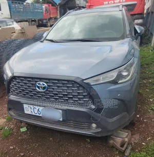 Toyota Corolla Cross Hybrid 2024 Blue