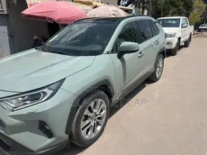 Toyota RAV4 Limited 2021 Beige