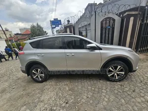 Toyota RAV4 2016 Silver
