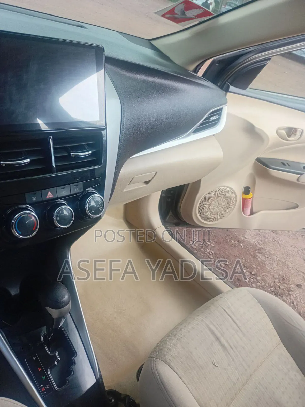 Toyota Yaris 2020 Gray