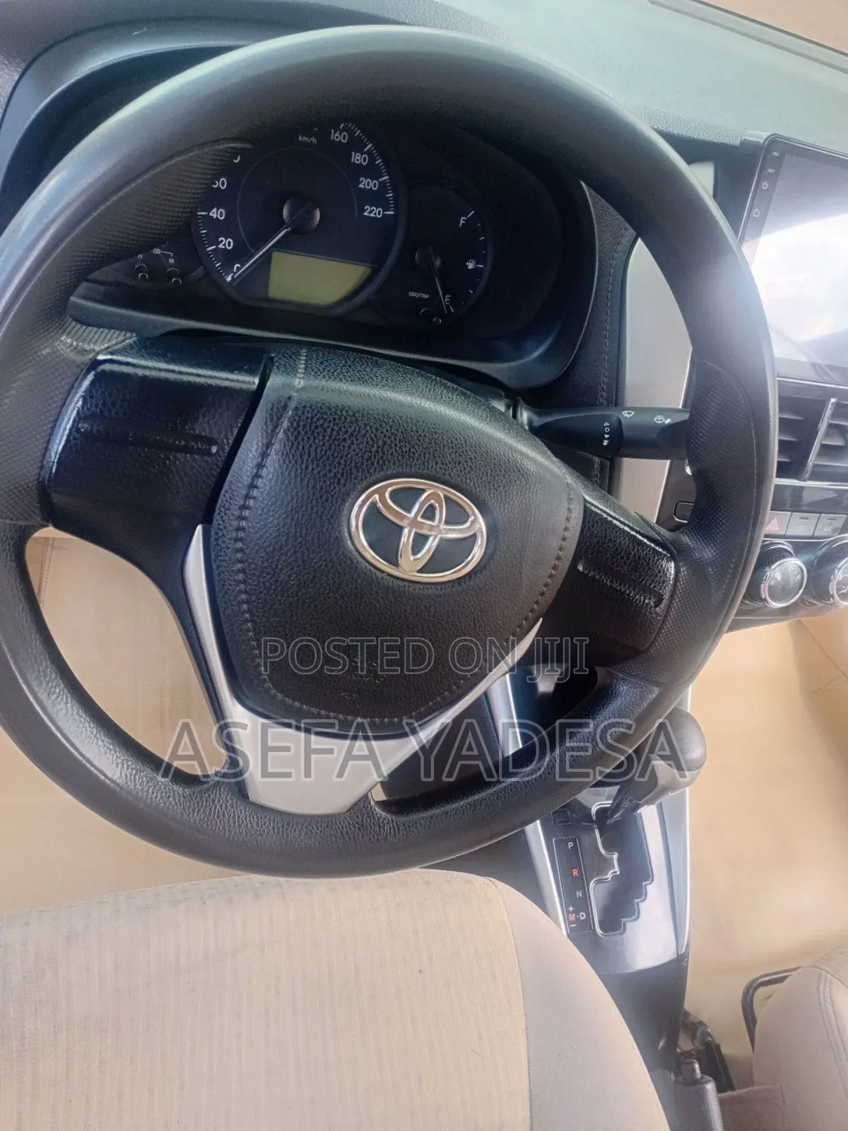 Toyota Yaris 2020 Gray