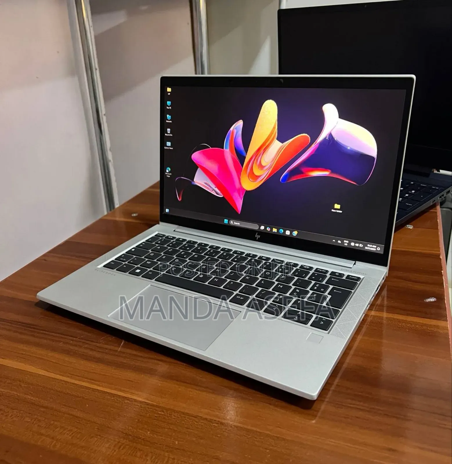 New Laptop HP EliteBook 830 G8 16GB AMD Ryzen 5 SSD 512GB