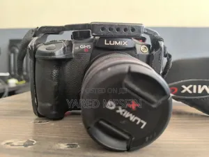 Photo - Lumix Gh5 Camera