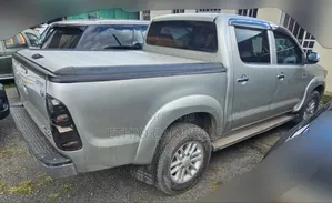 Toyota Hilux WORKMATE 2014 Silver