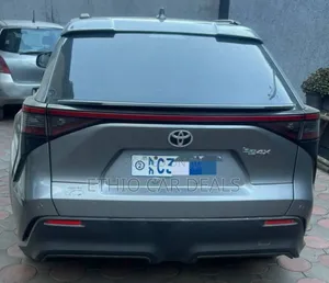 Toyota bZ4X 2022 Silver