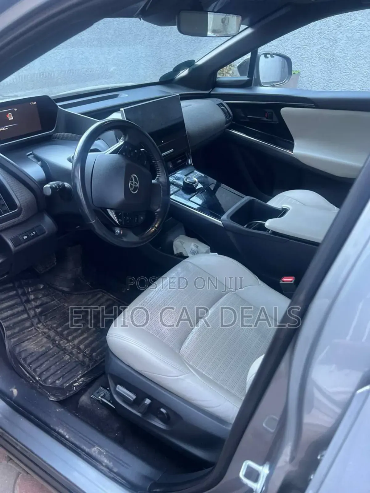 Toyota bZ4X 2022 Silver