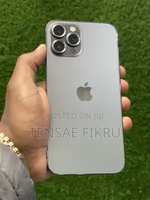 Photo - Apple iPhone 12 Pro Max 256 GB Black