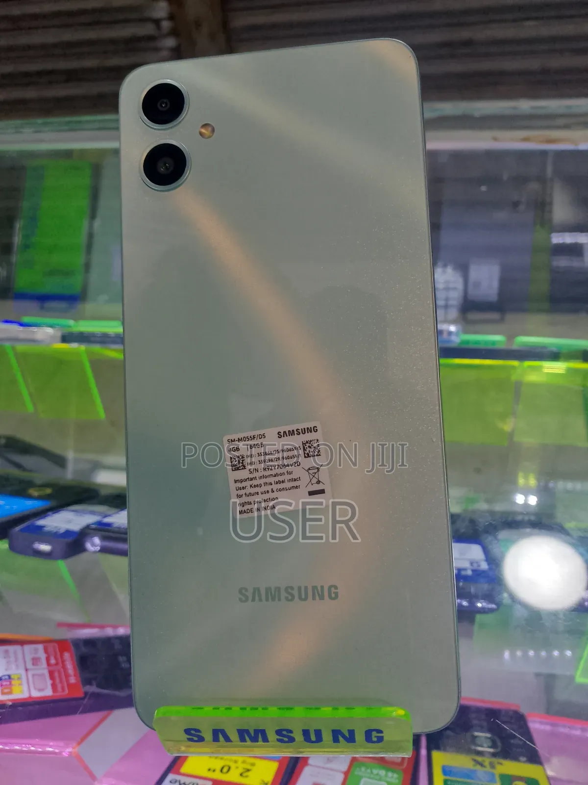 New Samsung Galaxy M05 64 GB Orange