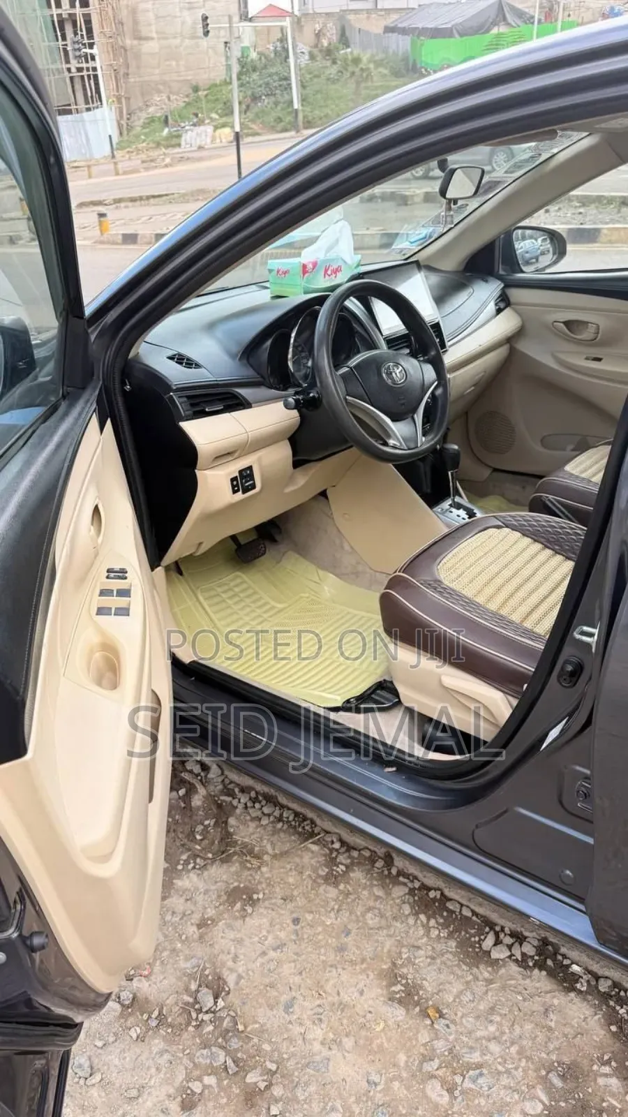 Toyota Yaris 2016 Gray