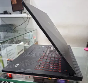 New Laptop Asus ROG Strix SCAR 15 16GB Intel Core I7 SSD 1T