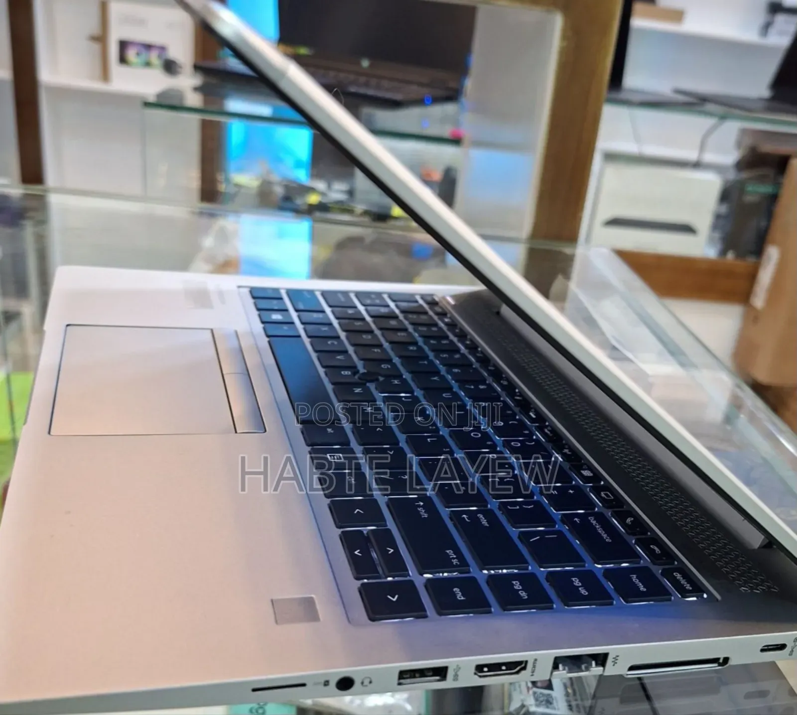 New Laptop HP EliteBook 840 G5 16GB AMD Ryzen 7 SSD 512GB