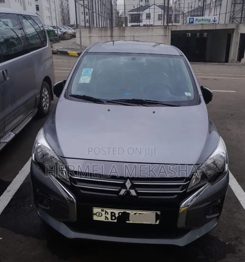 Mitsubishi Attrage 2021 Blue