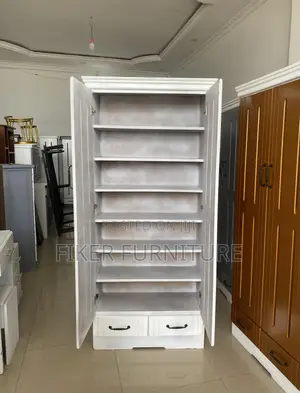 ጫማ መደርደሪያ (Shoe Rack)