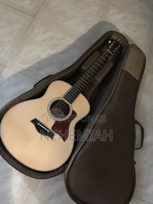 Photo - Acoustic Guitar