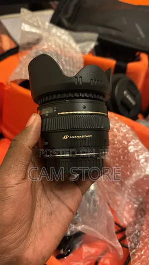 Photo - 50mm F1.4 Canon