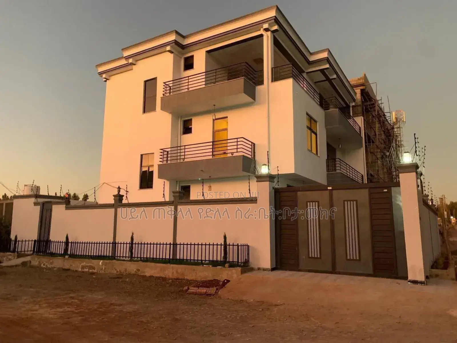 Furnished 8bdrm House in Ayat Area Inside, Yeka for sale